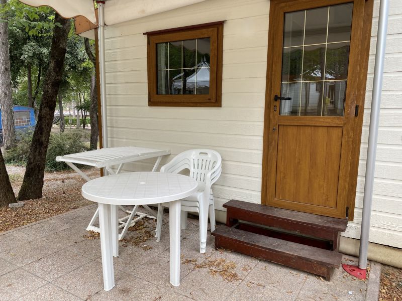 Vinyl Siding Panel Replacement